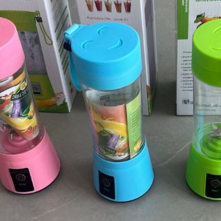 Portable Electric Juicer Cup Cordless Blender for Fruit Juice