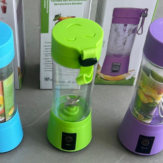 Portable Electric Juicer Cup Cordless Blender for Fruit Juice